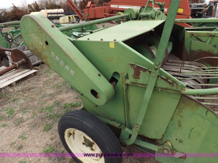 image for item K3156 John Deere 14T small square baler