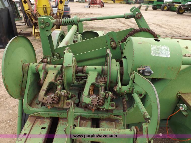 image for item K3156 John Deere 14T small square baler