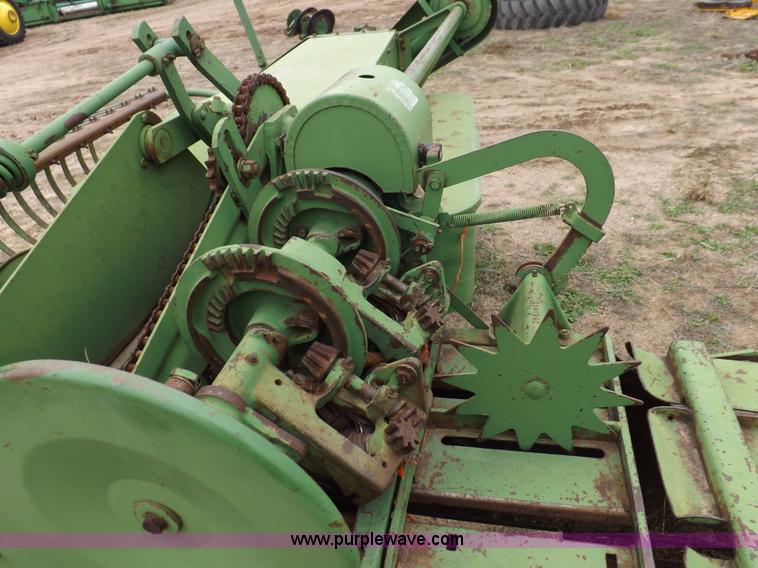 image for item K3156 John Deere 14T small square baler