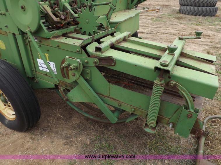 image for item K3156 John Deere 14T small square baler