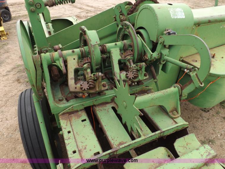 image for item K3156 John Deere 14T small square baler