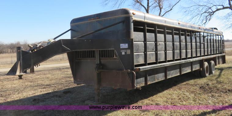 image for item K7049 1991 Coose gooseneck livestock trailer