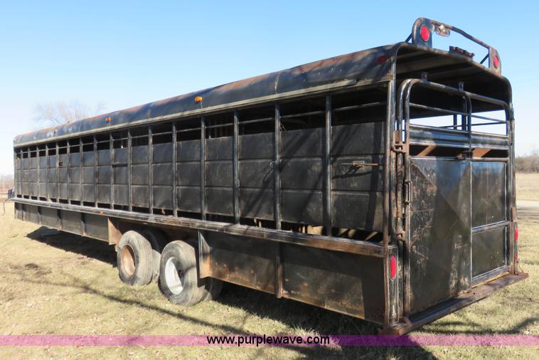 image for item K7049 1991 Coose gooseneck livestock trailer