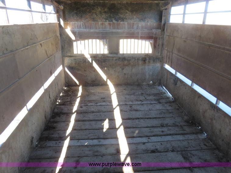 image for item K7049 1991 Coose gooseneck livestock trailer