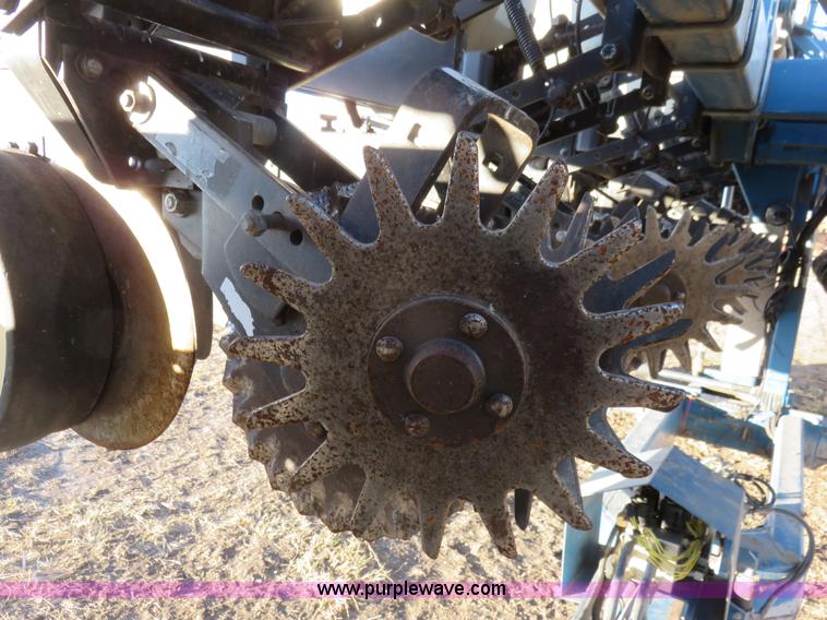 image for item K7083 1998 Kinze 2600 interplant planter