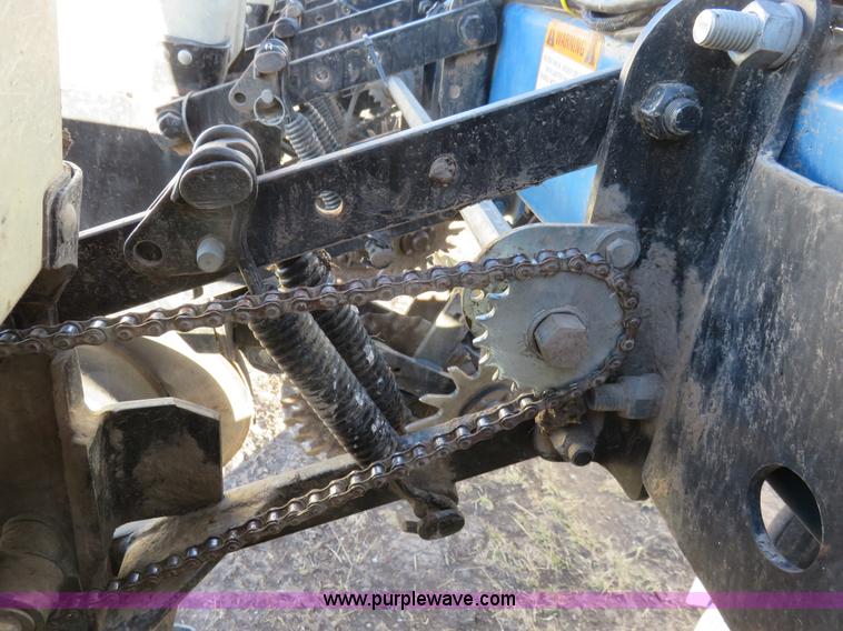 image for item K7083 1998 Kinze 2600 interplant planter