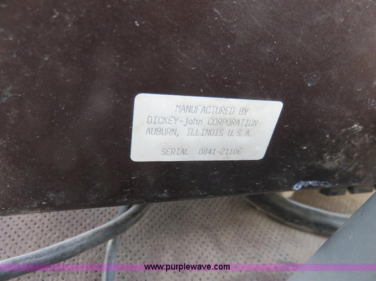 image for item K7083 1998 Kinze 2600 interplant planter