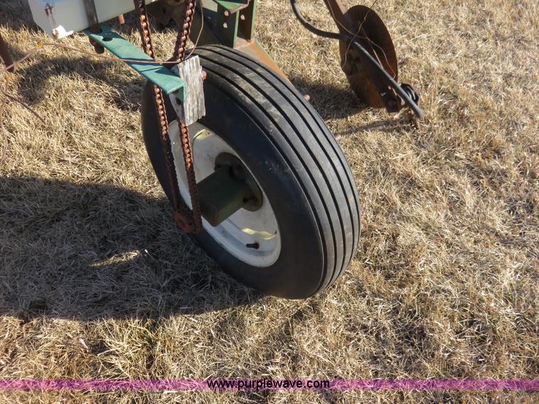 image for item K7205 Liquid fertilizer applicator