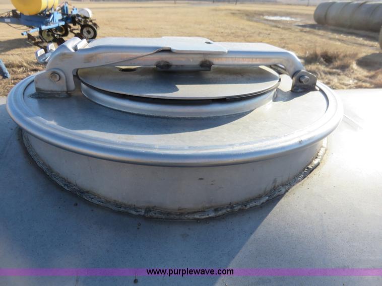image for item K7207 1,300 gallon stainless steel tank