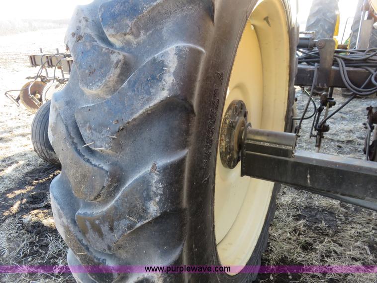 image for item K7208 2006 Dalton DLQHD35 liquid fertilizer applicator