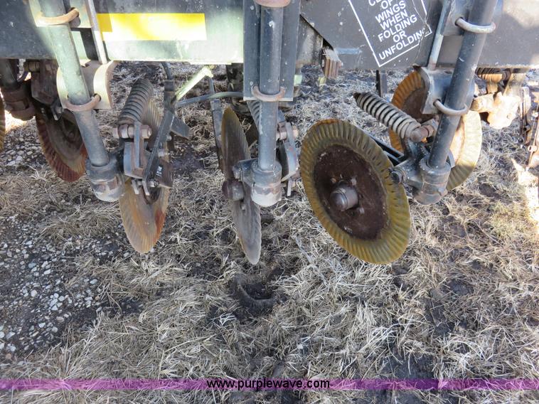 image for item K7208 2006 Dalton DLQHD35 liquid fertilizer applicator