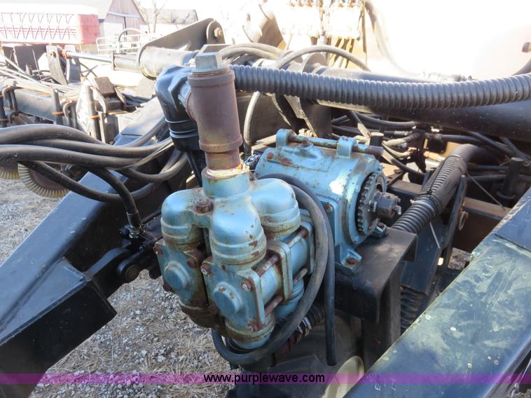 image for item K7208 2006 Dalton DLQHD35 liquid fertilizer applicator
