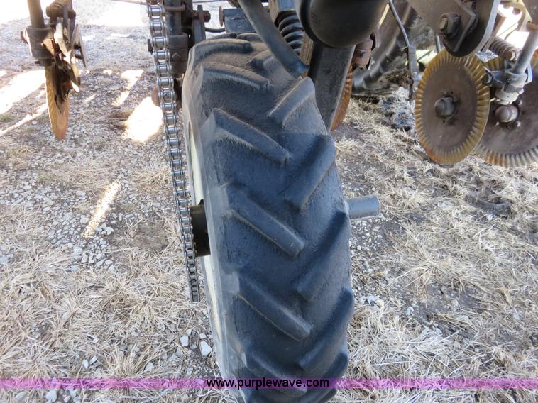 image for item K7208 2006 Dalton DLQHD35 liquid fertilizer applicator