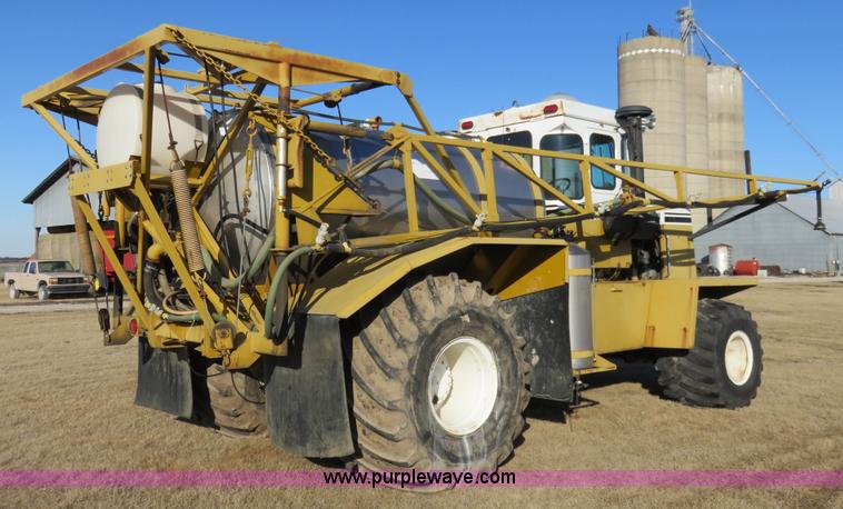 image for item K7209 1990 Ag-Chem TerraGator 1804 self-propelled sprayer