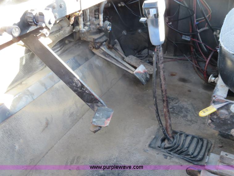 image for item K7209 1990 Ag-Chem TerraGator 1804 self-propelled sprayer