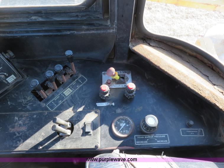 image for item K7209 1990 Ag-Chem TerraGator 1804 self-propelled sprayer