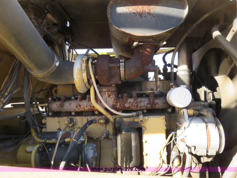 image for item K7209 1990 Ag-Chem TerraGator 1804 self-propelled sprayer