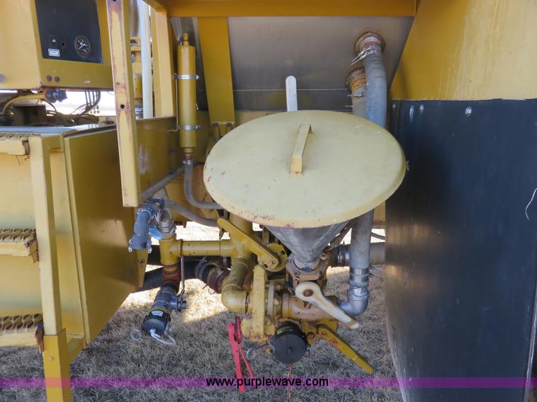 image for item K7209 1990 Ag-Chem TerraGator 1804 self-propelled sprayer