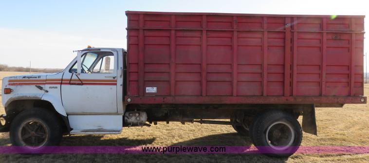 image for item K7210 1979 Chevrolet grain truck