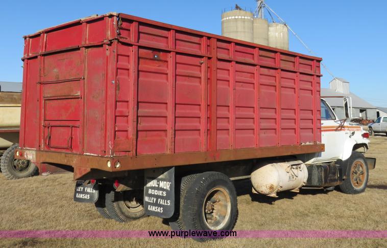 image for item K7210 1979 Chevrolet grain truck