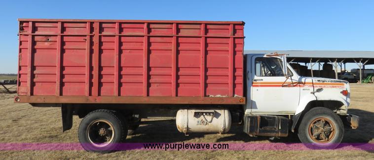 image for item K7210 1979 Chevrolet grain truck