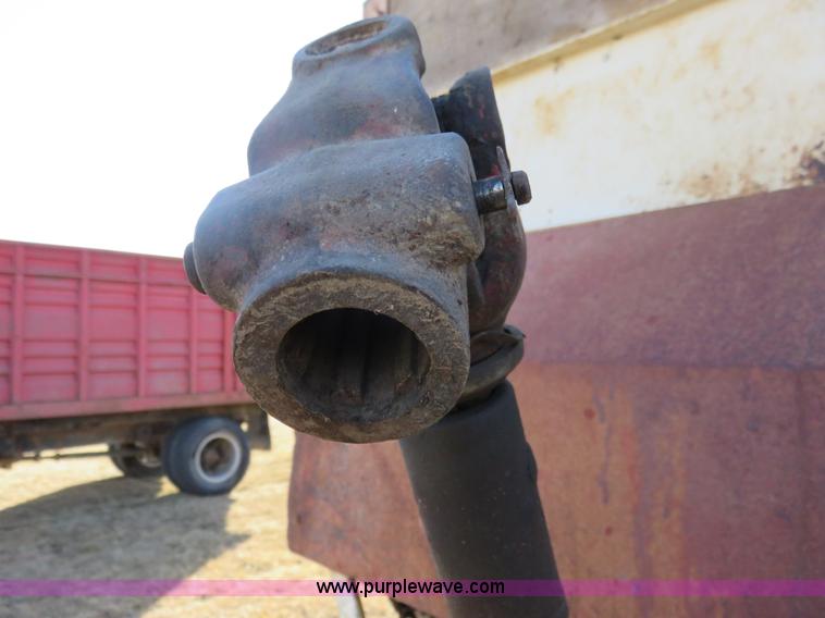 image for item K7212 BJM 600T three auger feed mixer wagon