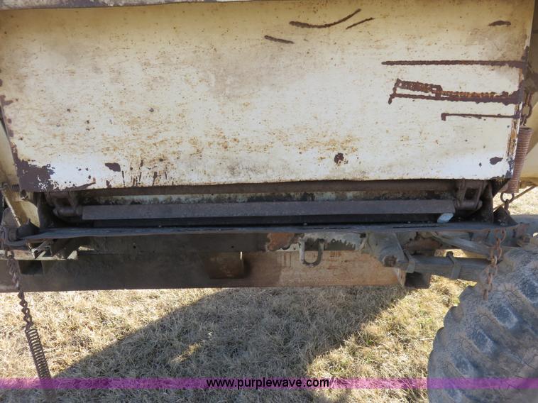 image for item K7212 BJM 600T three auger feed mixer wagon