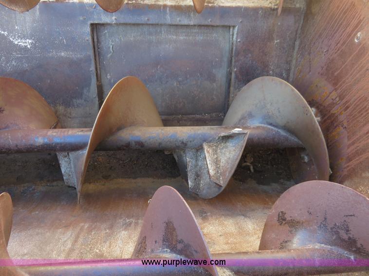 image for item K7212 BJM 600T three auger feed mixer wagon