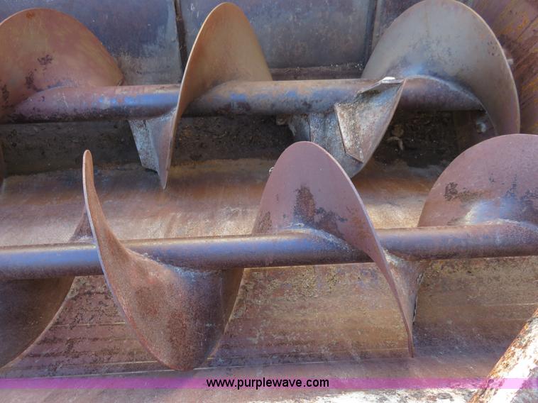 image for item K7212 BJM 600T three auger feed mixer wagon