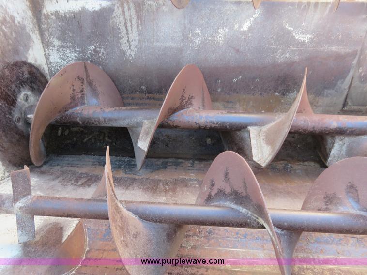 image for item K7212 BJM 600T three auger feed mixer wagon