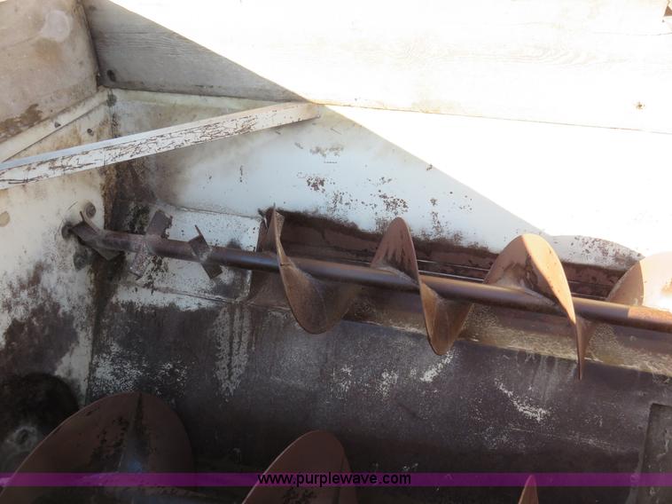 image for item K7212 BJM 600T three auger feed mixer wagon