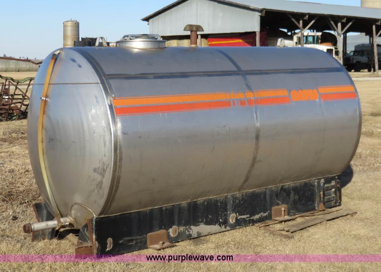 image for item K7213 1,300 gallon stainless steel tank