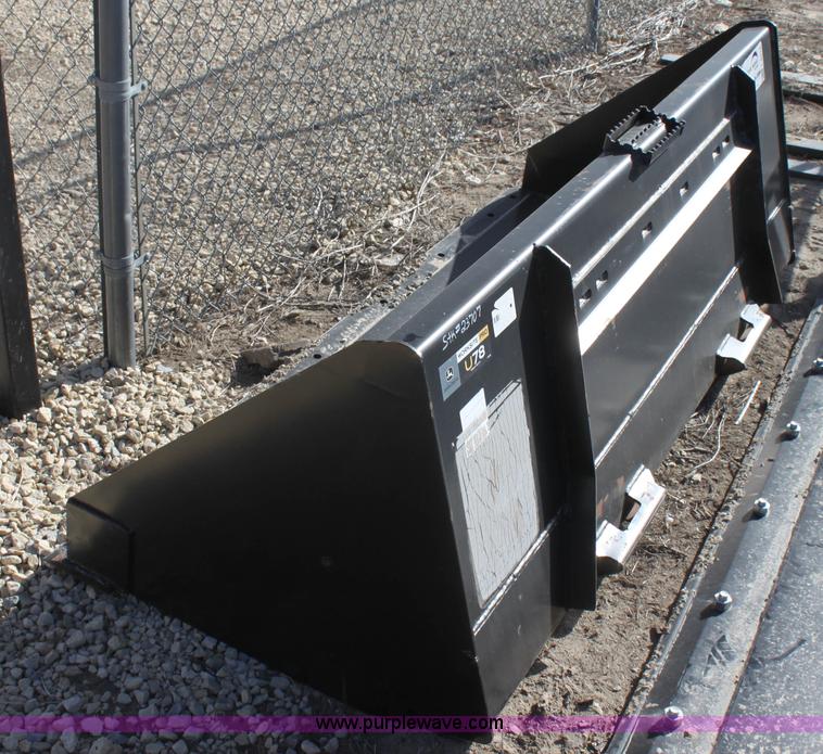image for item L6518 John Deere Worksite Pro U78HD skid steer bucket