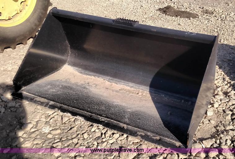 image for item L6519 John Deere Worksite Pro U66 skid steer bucket