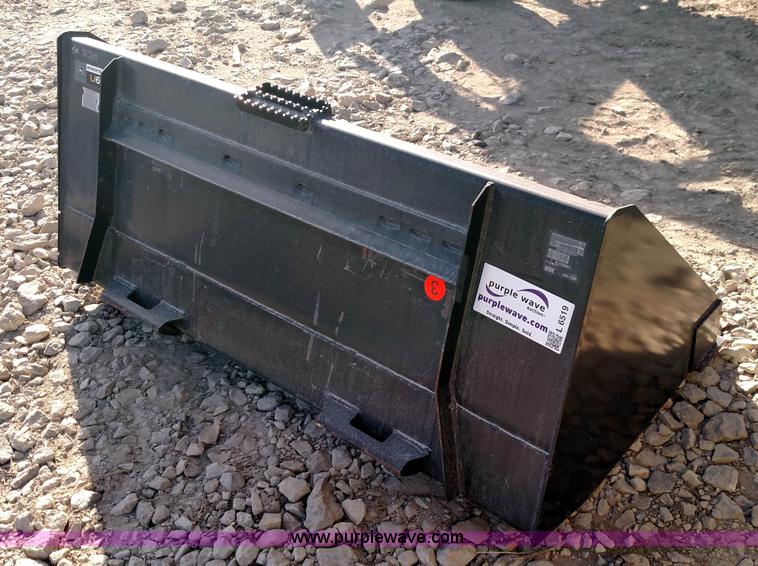 image for item L6519 John Deere Worksite Pro U66 skid steer bucket