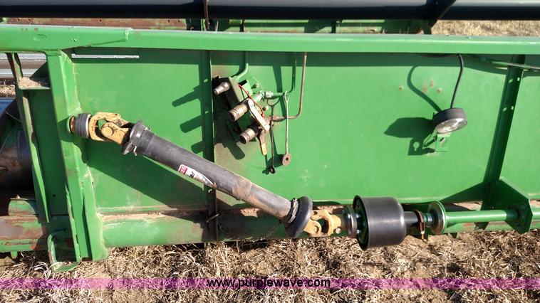 image for item L6520 1993 John Deere 930 rigid head