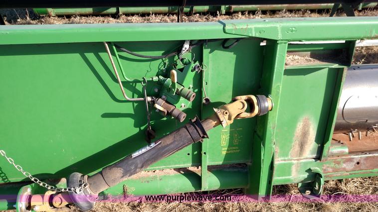 image for item L6520 1993 John Deere 930 rigid head