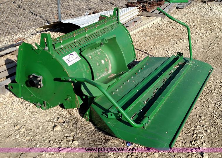 image for item L6522 John Deere straw chopper