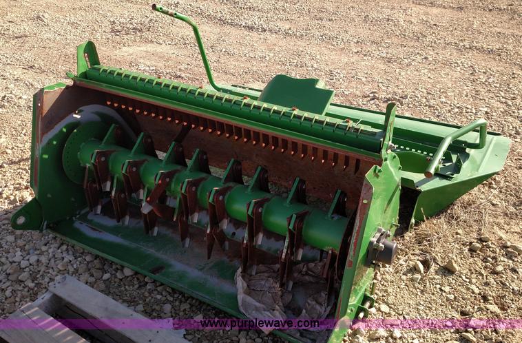 image for item L6522 John Deere straw chopper