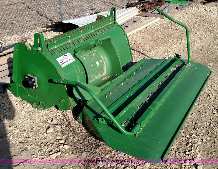 image for item L6522 John Deere straw chopper