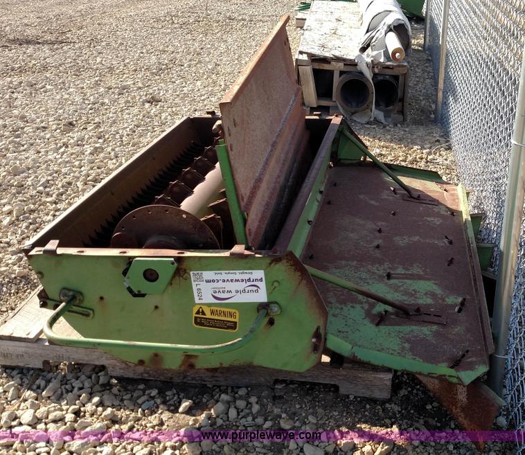 image for item L6524 John Deere straw chopper