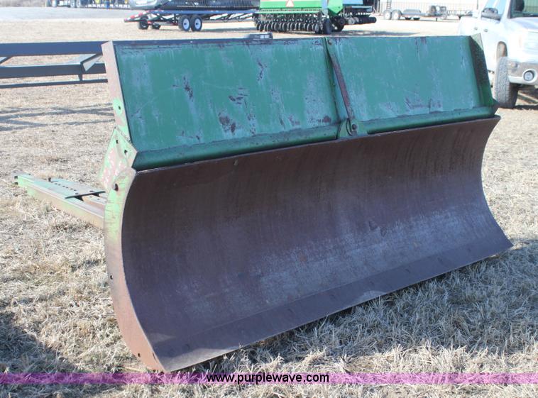 image for item L6525 John Deere 9' dozer blade