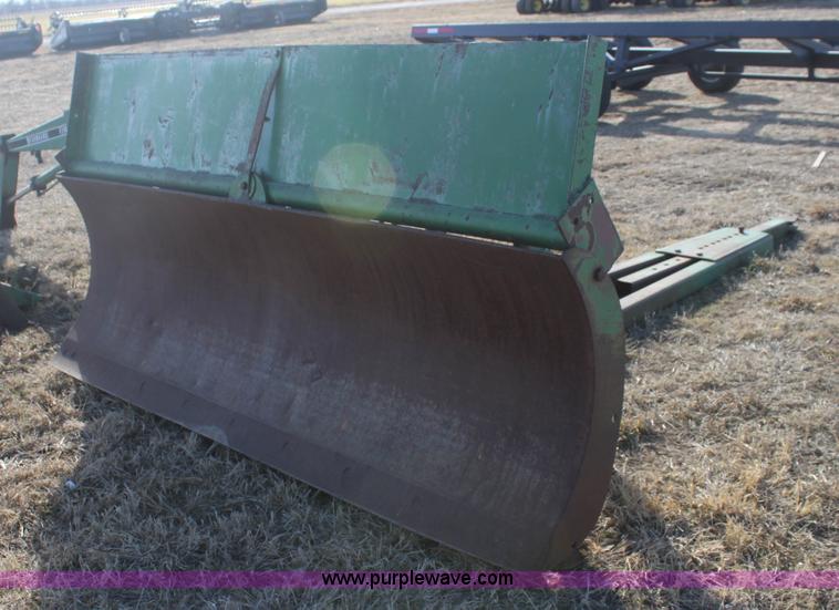 image for item L6525 John Deere 9' dozer blade