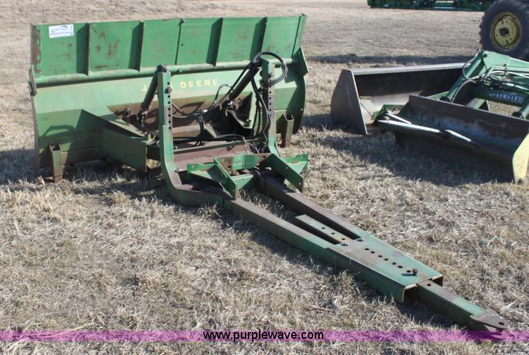 image for item L6525 John Deere 9' dozer blade