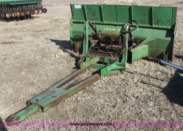 image for item L6525 John Deere 9' dozer blade