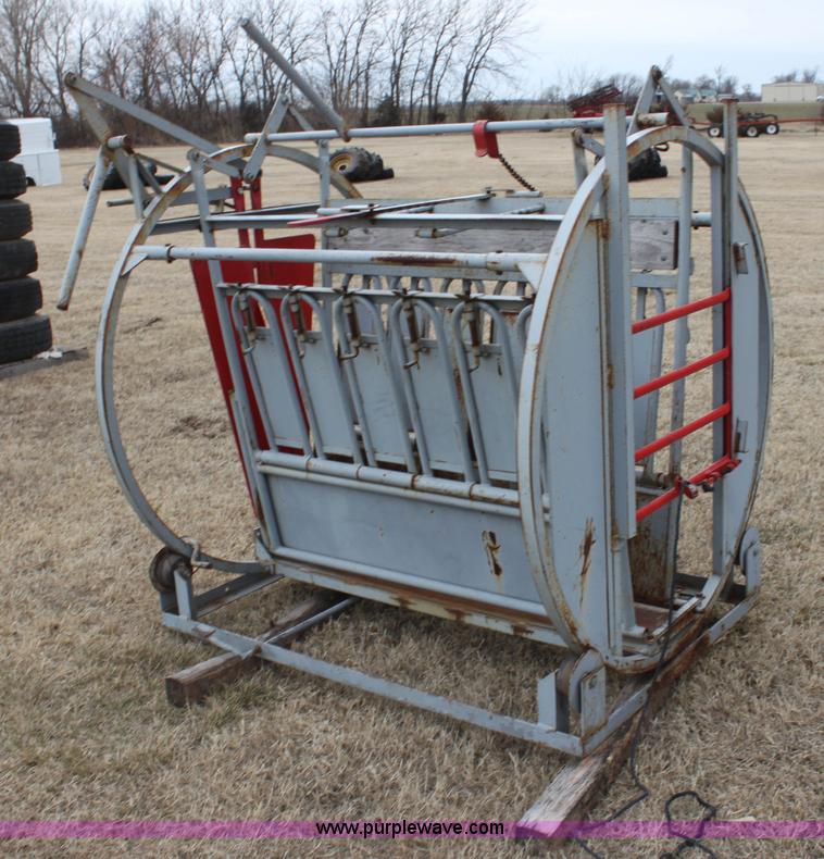 Filson calf cradle in Cunningham, KS Item L6542 sold Purple Wave