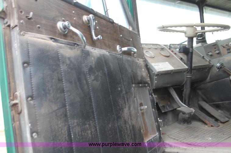 image for item L6545 1974 Peterbilt 352-A semi truck