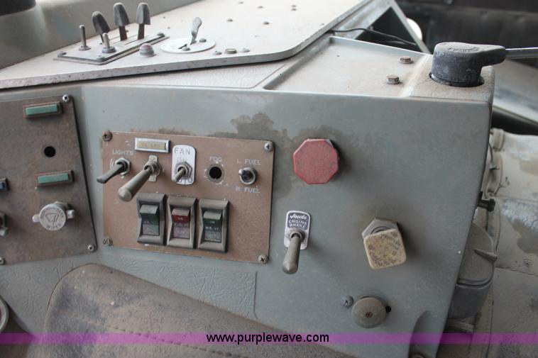 image for item L6545 1974 Peterbilt 352-A semi truck