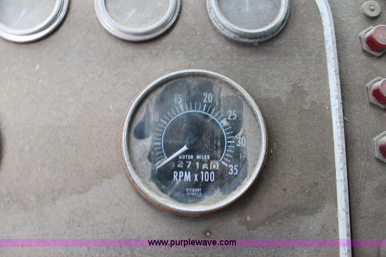 image for item L6545 1974 Peterbilt 352-A semi truck