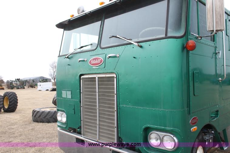 image for item L6545 1974 Peterbilt 352-A semi truck
